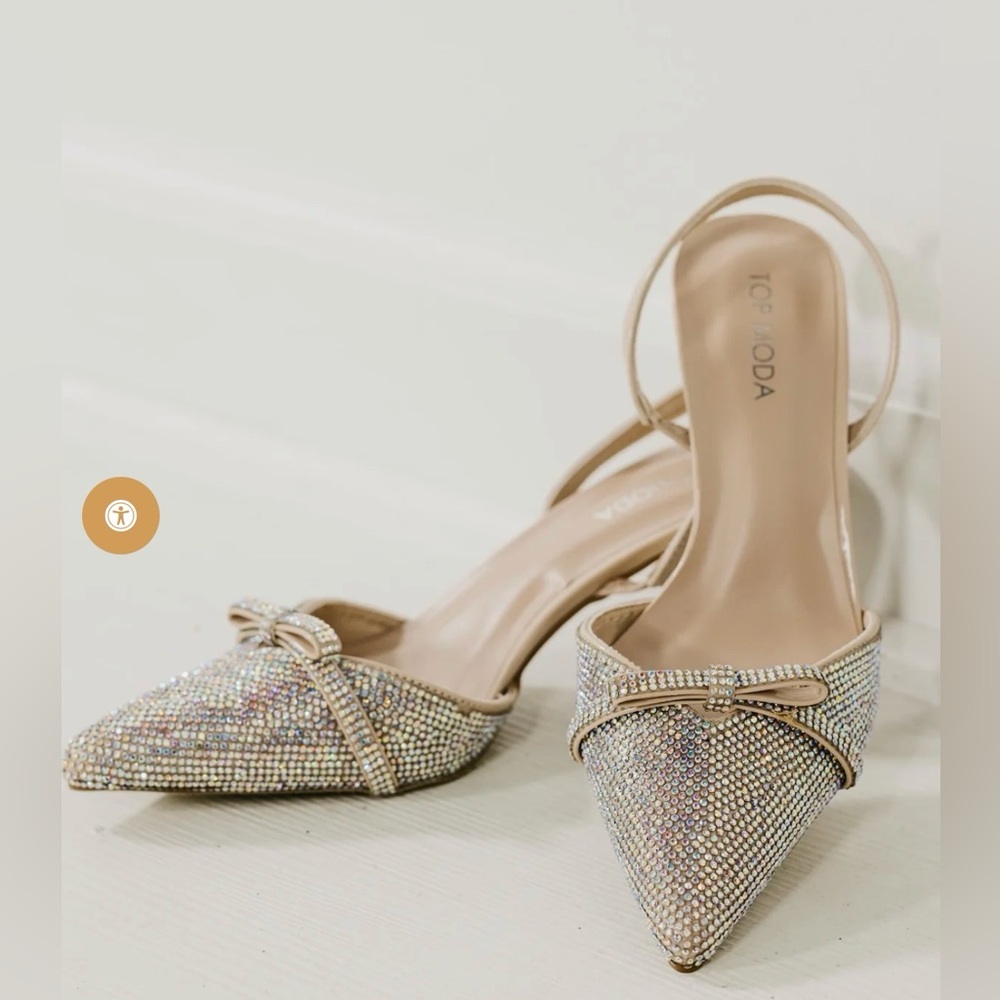 NWT TOP Moda Glittering Silver and Tan Heels